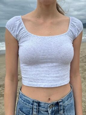 NWOT! Brandy Melville Eden Crop Top